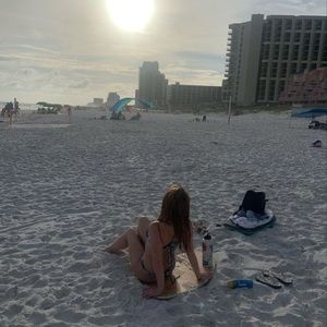 Meet your Posher, Abigail